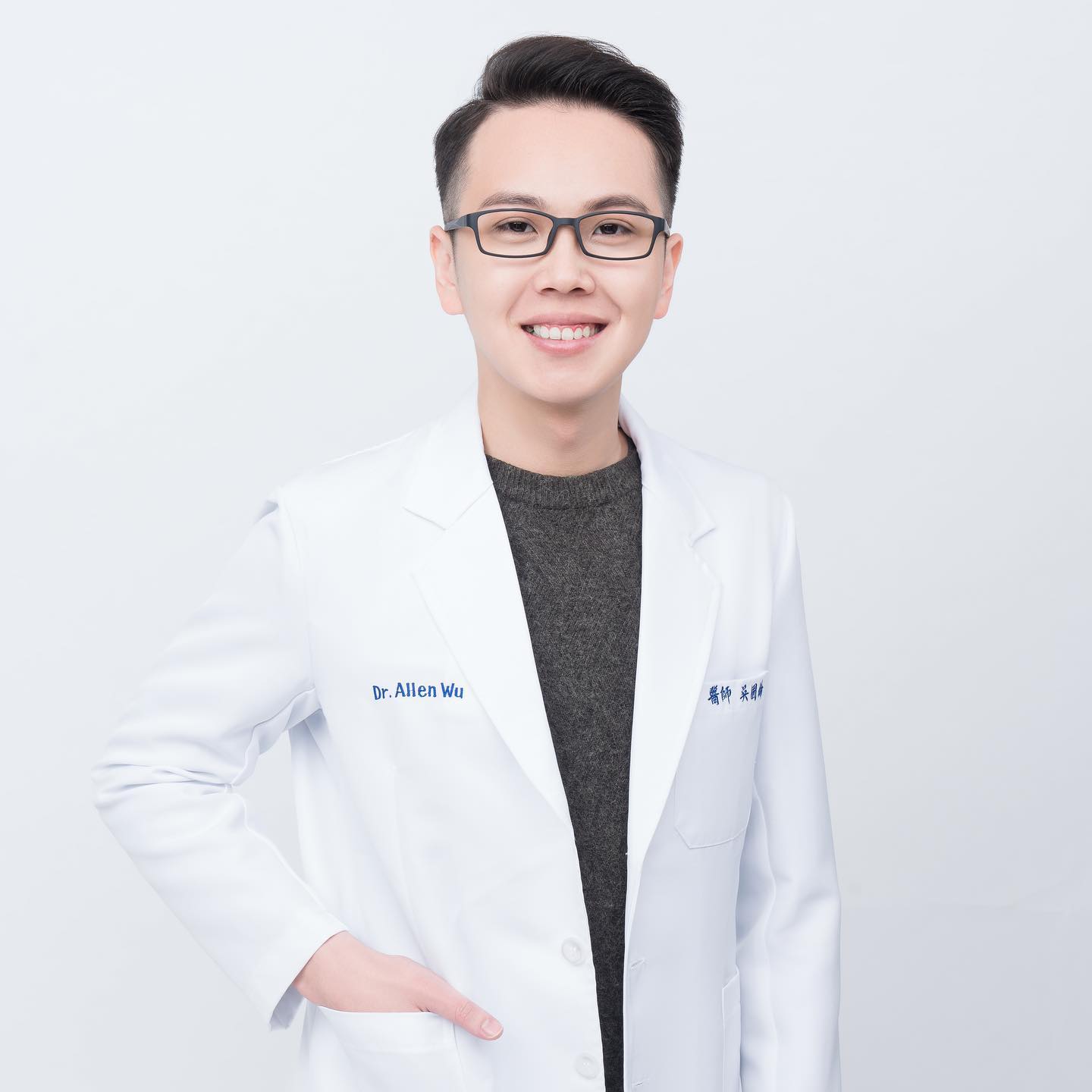 吳國綸醫師-台中-陶瓷貼片-微笑設計-推薦專家